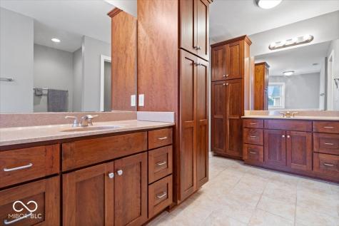 7189 Lockford N Avon IN 46123