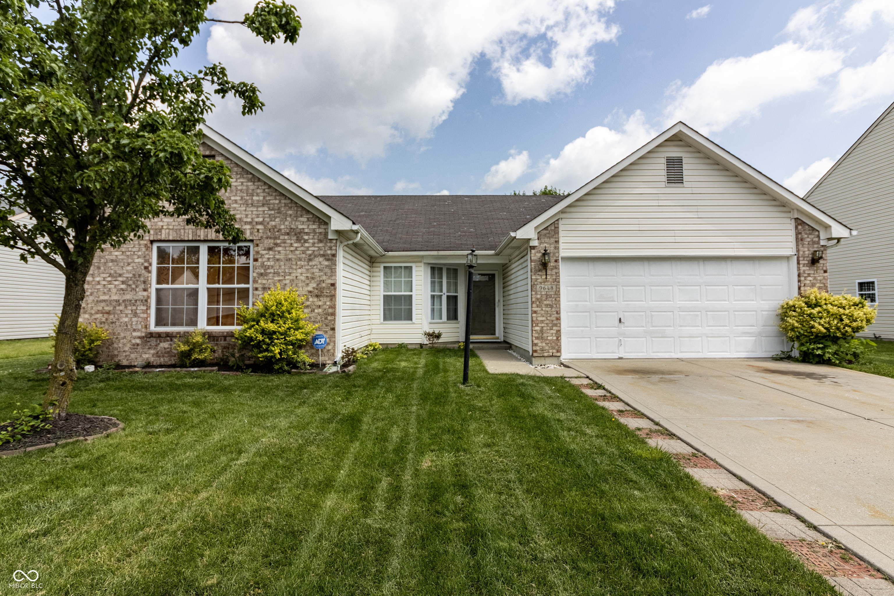 9648 Treyburn Green Way Indianapolis IN 46239