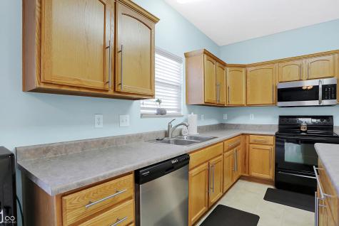 12080 Bears Way Fishers IN 46037