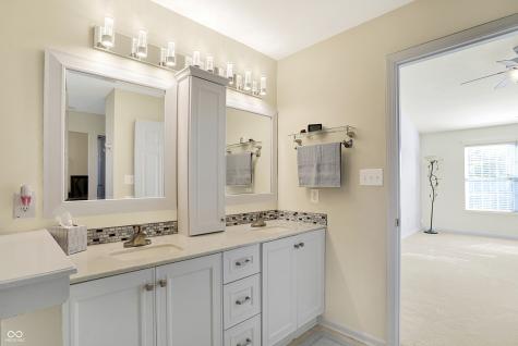 12080 Bears Way Fishers IN 46037