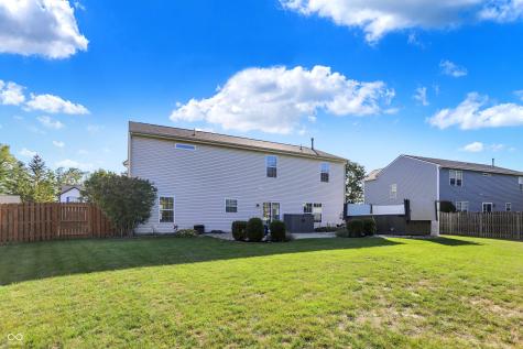 12080 Bears Way Fishers IN 46037