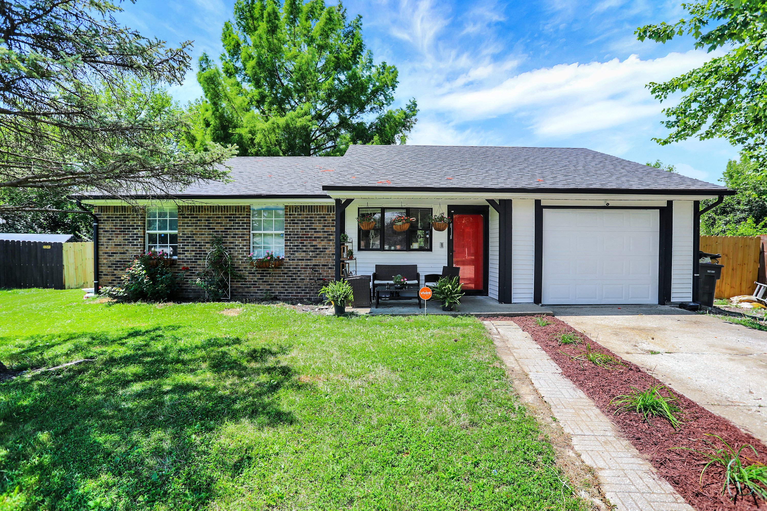 5076 Antigua Trail Indianapolis IN 46237