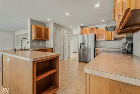 2296 Berkshire Place N Columbus IN 47203