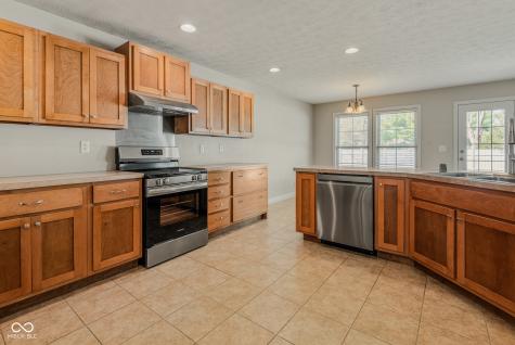 2296 Berkshire Place N Columbus IN 47203