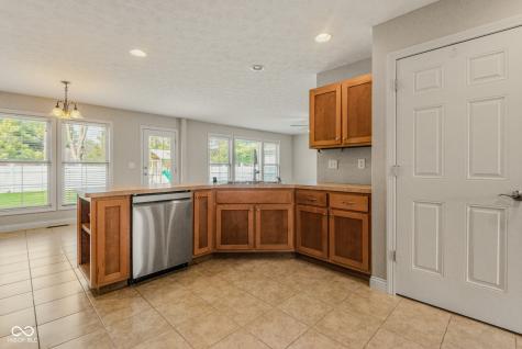 2296 Berkshire Place N Columbus IN 47203