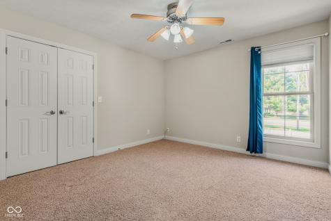 2296 Berkshire Place N Columbus IN 47203