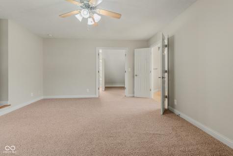 2296 Berkshire Place N Columbus IN 47203