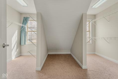 2296 Berkshire Place N Columbus IN 47203