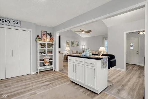 786 Stonemill Drive Greenwood IN 46143
