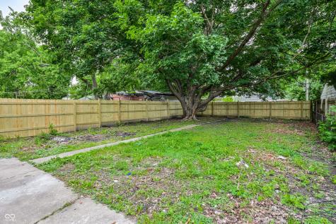 933 N Tuxedo Street Indianapolis IN 46201