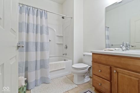 16171 Oakford Trail Fishers IN 46037