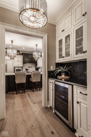 954 Laurelwood Carmel IN 46032