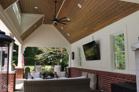 954 Laurelwood Carmel IN 46032