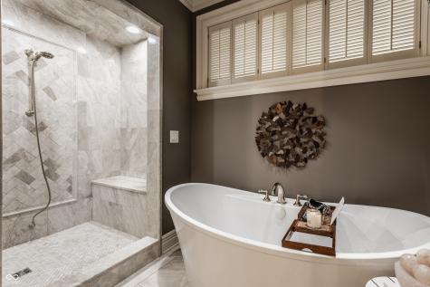 954 Laurelwood Carmel IN 46032