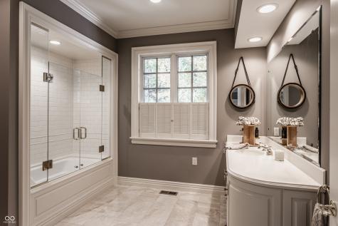 954 Laurelwood Carmel IN 46032