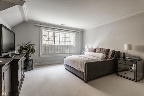 954 Laurelwood Carmel IN 46032