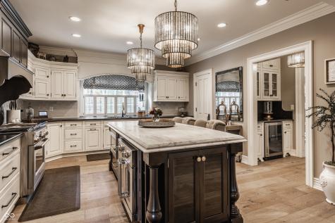 954 Laurelwood Carmel IN 46032