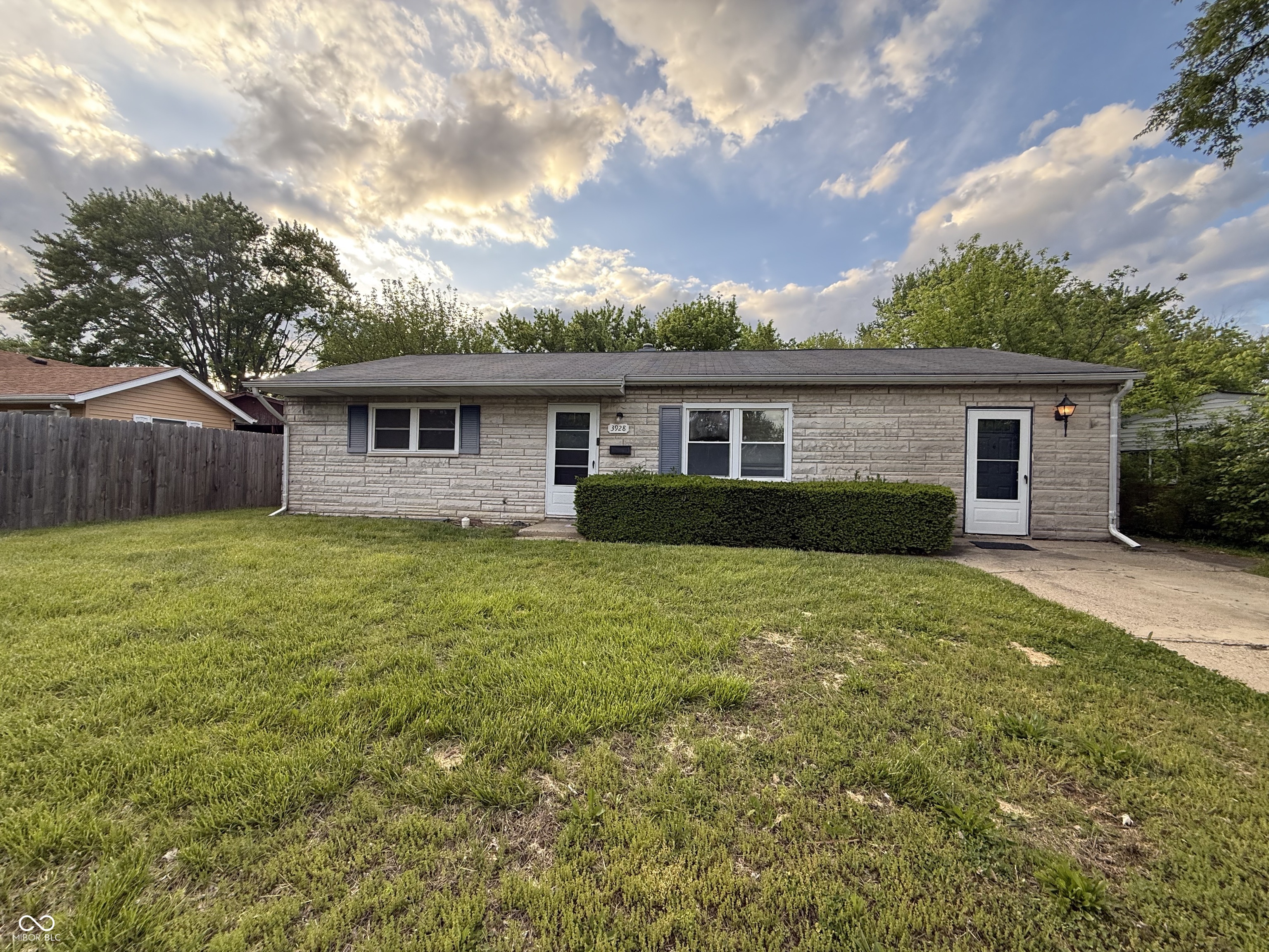 3928 Delmont Drive Indianapolis IN 46235