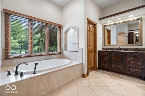 4610 Hickory Court Zionsville IN 46077
