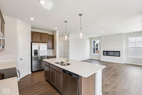 15989 Tharp Woods Drive Fishers IN 46037