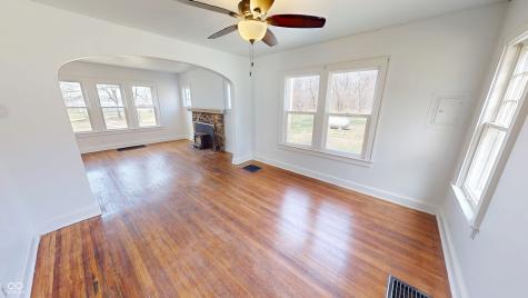 749 S River Road Covington IN 47932