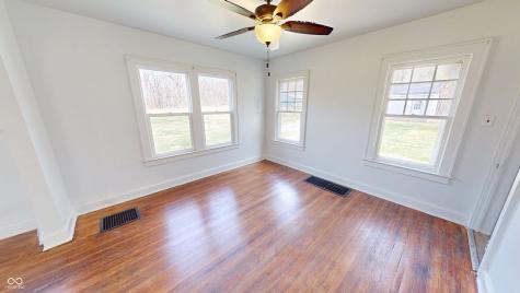 749 S River Road Covington IN 47932