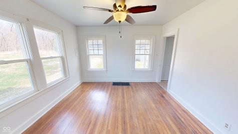 749 S River Road Covington IN 47932