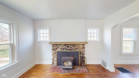 749 S River Road Covington IN 47932