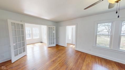 749 S River Road Covington IN 47932