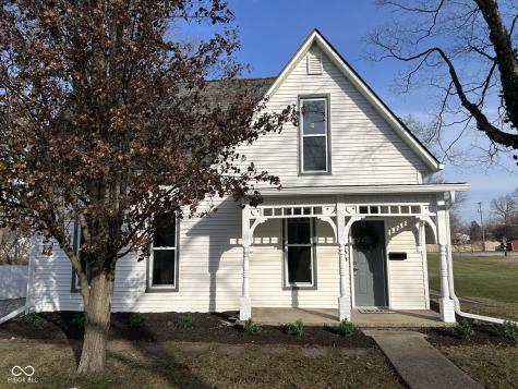446 High Street Hope IN 47246