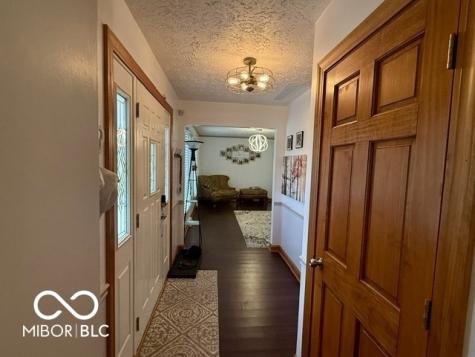 888 Briarwood Drive Greenwood IN 46142