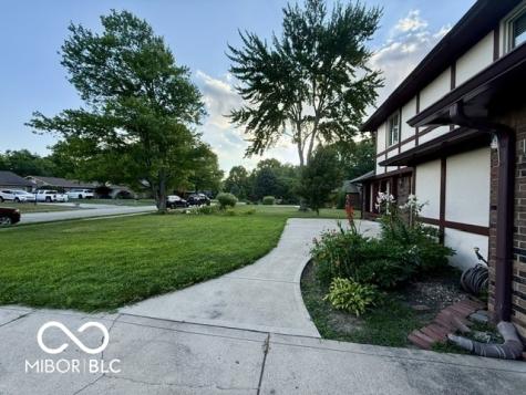 888 Briarwood Drive Greenwood IN 46142