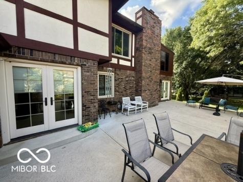 888 Briarwood Drive Greenwood IN 46142