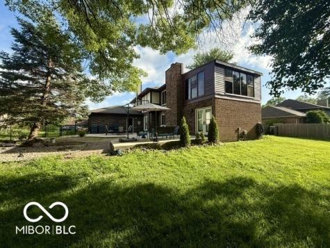 888 Briarwood Drive Greenwood IN 46142