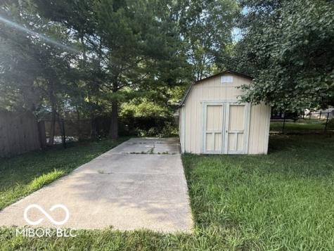 888 Briarwood Drive Greenwood IN 46142