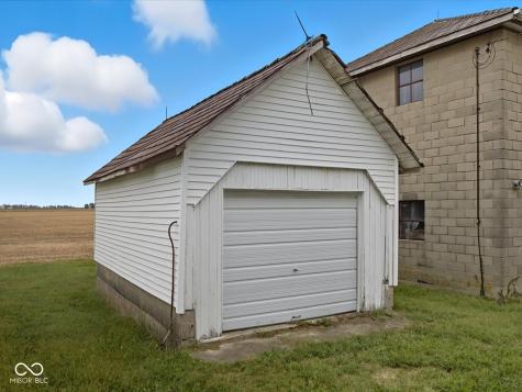 3768 S 275 W Shelbyville IN 46176