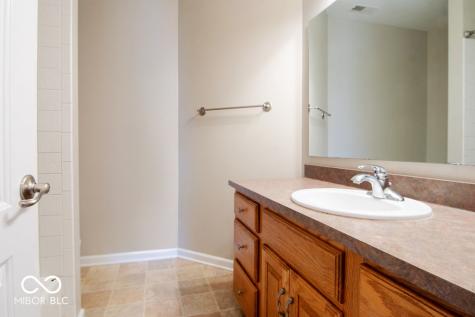 5263 Brooks Bend Greenwood IN 46143