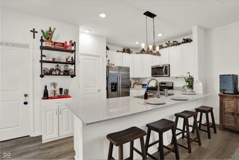 2543 Maricopa Boulevard Whitestown IN 46075