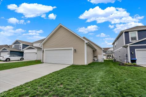 2543 Maricopa Boulevard Whitestown IN 46075