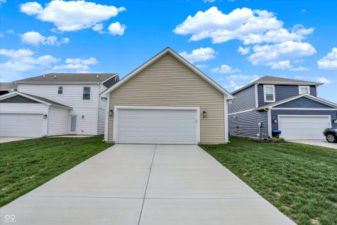 2543 Maricopa Boulevard Whitestown IN 46075