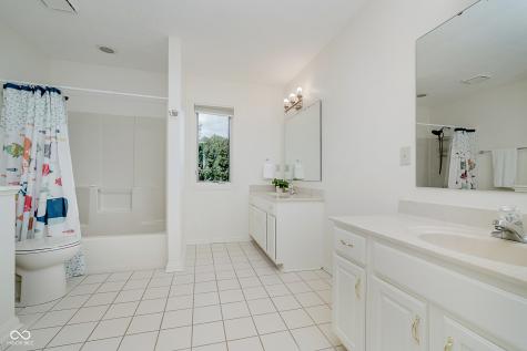 515 Twin Oaks Drive Carmel IN 46032