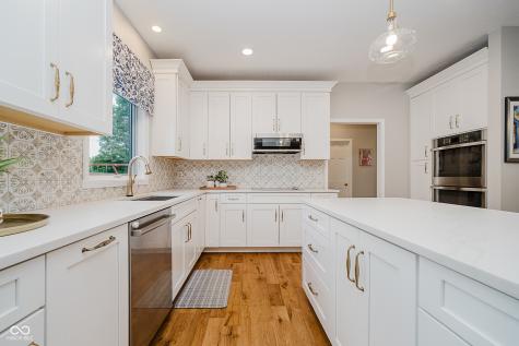 515 Twin Oaks Drive Carmel IN 46032