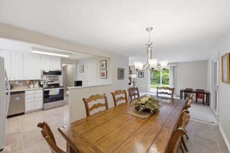 8005 Hilltop Lane Indianapolis IN 46256