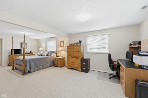 8005 Hilltop Lane Indianapolis IN 46256