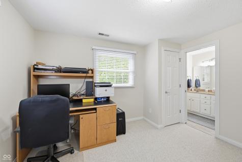8005 Hilltop Lane Indianapolis IN 46256