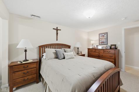 8005 Hilltop Lane Indianapolis IN 46256