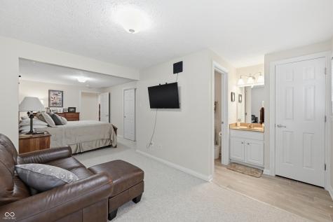 8005 Hilltop Lane Indianapolis IN 46256