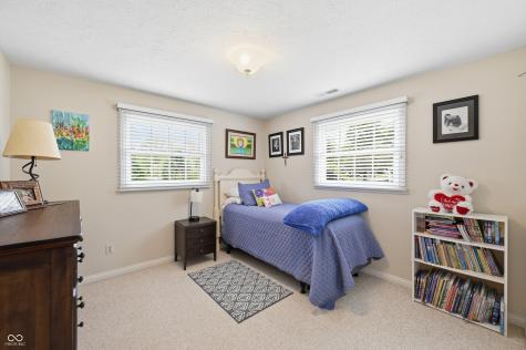 8005 Hilltop Lane Indianapolis IN 46256