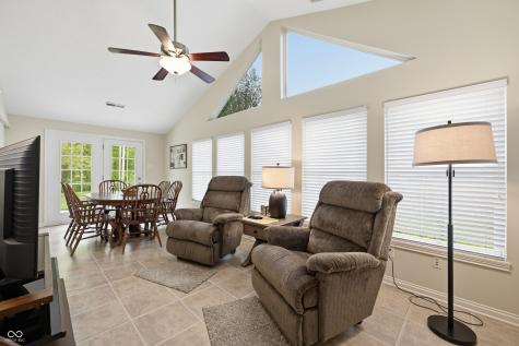8005 Hilltop Lane Indianapolis IN 46256