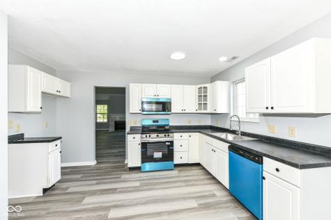 11226 Winterwood Drive Indianapolis IN 46235